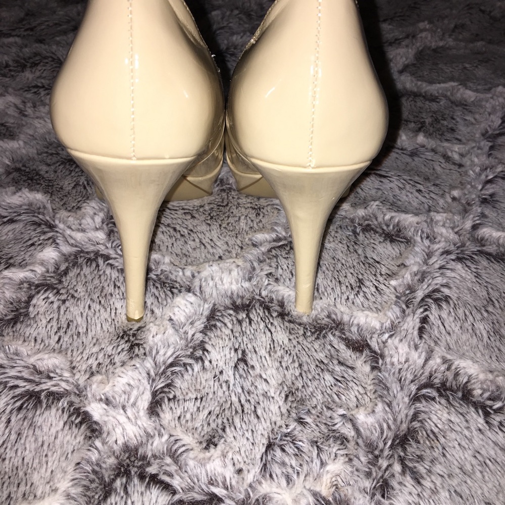 NEW Colin Stuart Heels 👠 - Picture 4 of 4